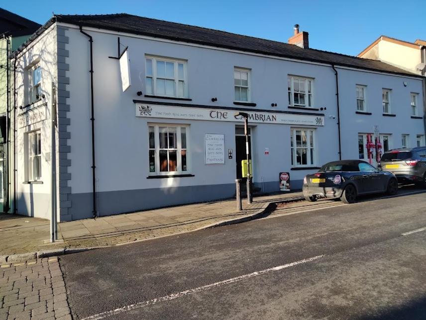 Cambrian Inn Tredegar Exteriör bild